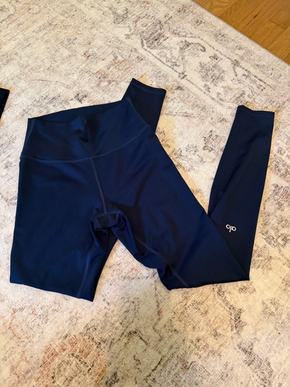 ALO Yoga Navy High-Waist Leggings with Subtle Logo
